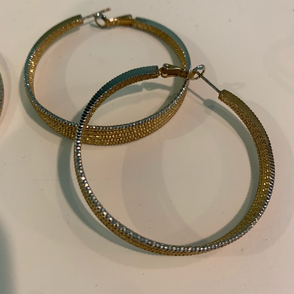 Earring Bundle 👜✨ - Picture 4 of 6